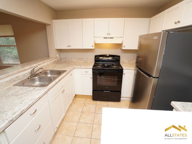 Foto del edificio - 2808 Southwood Dr