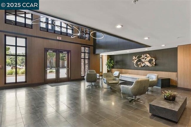 Building Photo - 1000 Dewing Ave