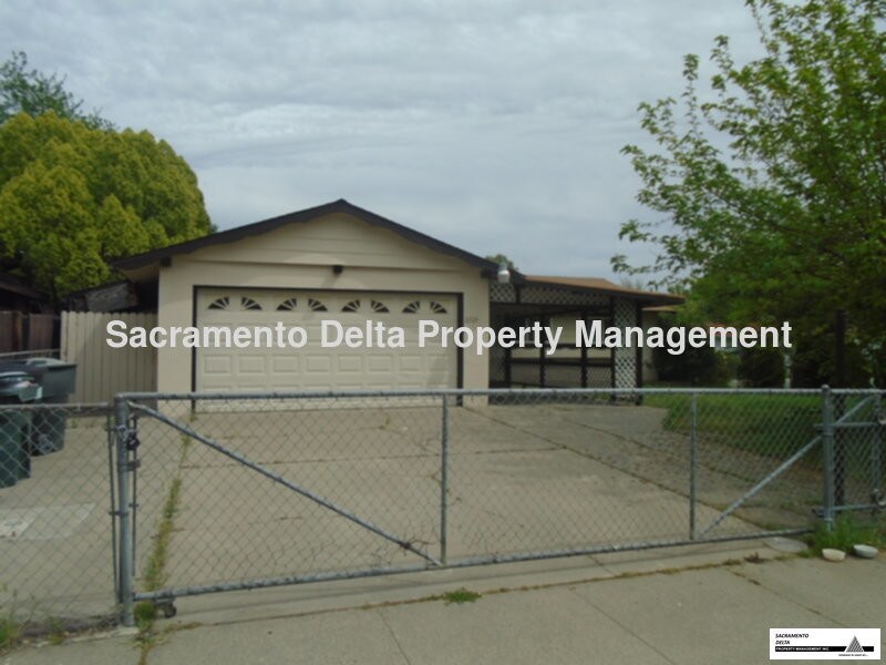 Foto principal - 6521 Harley Way
