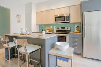 Building Photo - 1235 Marlborough Court