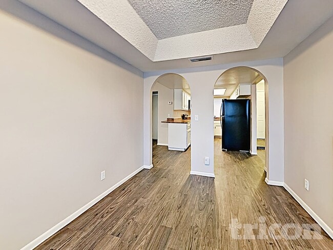 Foto del edificio - 3921 W Rue De Lamour Ave