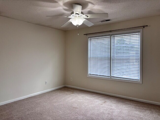 Building Photo - 4701 Tommans Trail