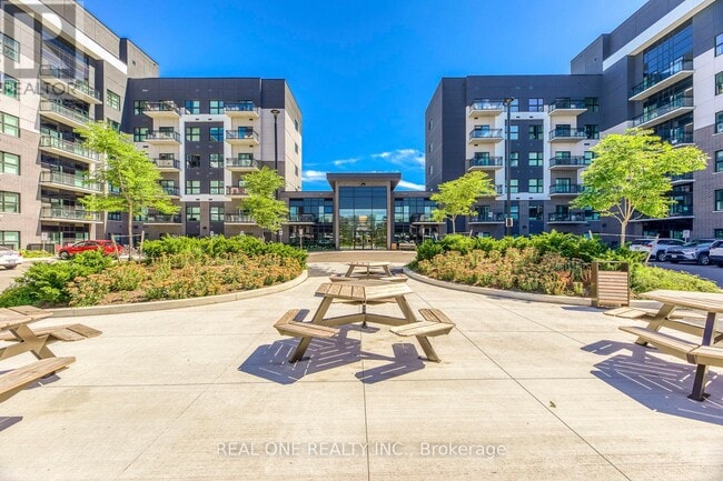 Building Photo - 102 Grovewood Common