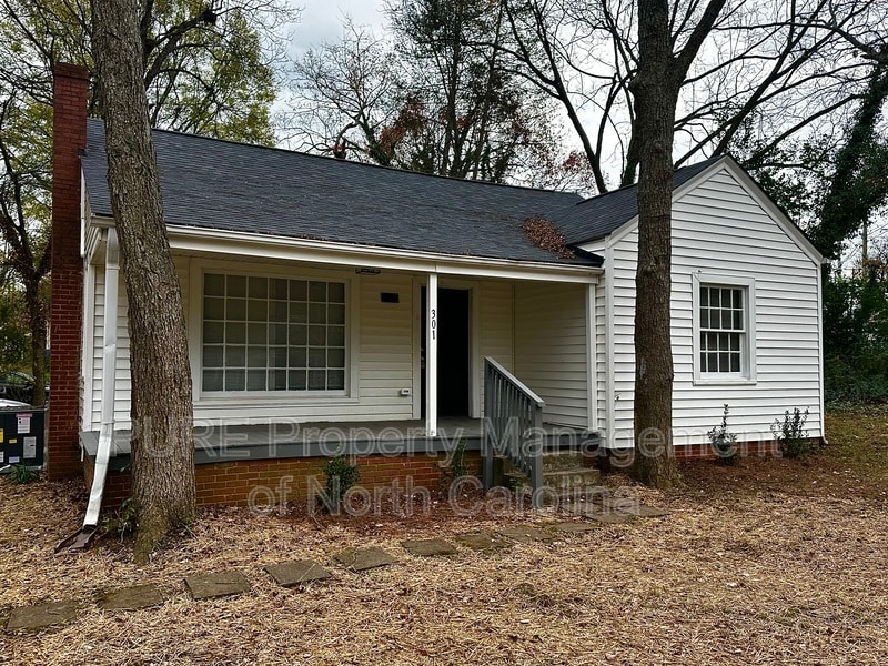 Building Photo - 301 Westside Dr