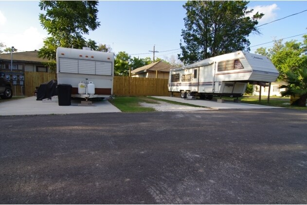 Building Photo - Pelican Resort RV Park