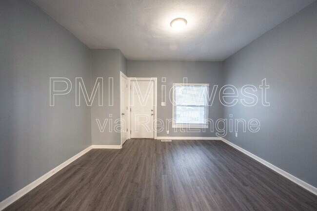 Foto del edificio - 642 N Parker Ave