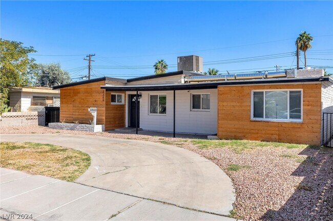 Building Photo - 2309 Santa Clara Dr