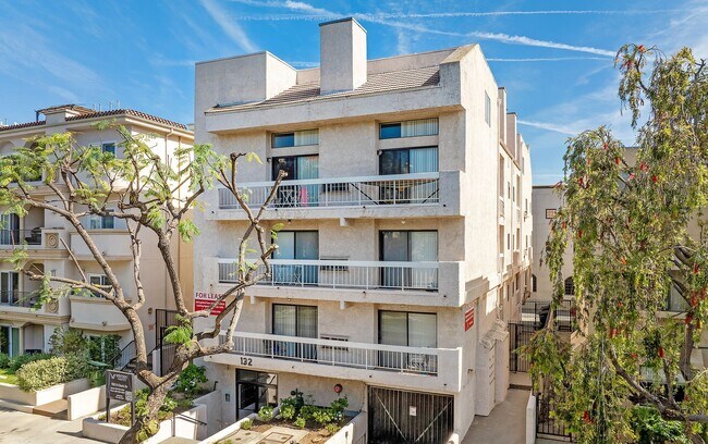 Building Photo - 132 S Clark Dr