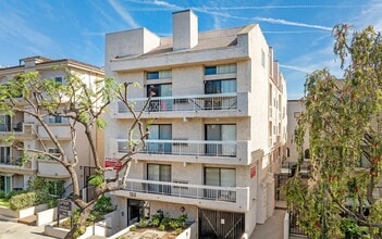 Building Photo - 132 Clark Dr