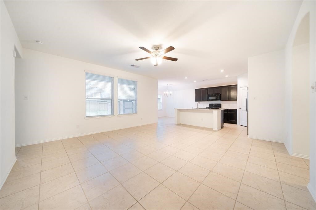 Building Photo - 16323 Hillside Garden Ln