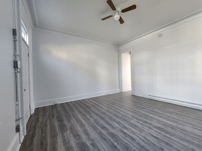Building Photo - 1571 Tremont St