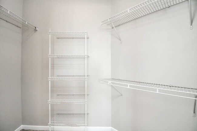 Foto del edificio - 6777 Sommerall Dr