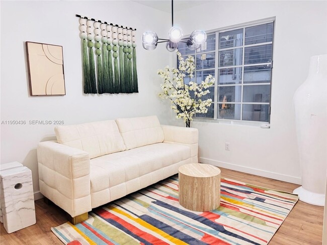 Building Photo - 1525 Euclid Ave