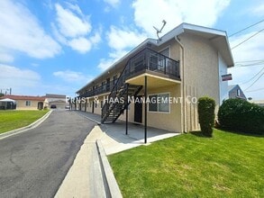 Building Photo - 9119 Rose St