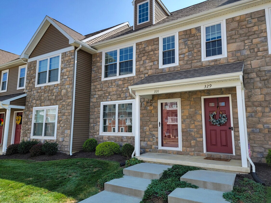 Primary Photo - 331 Springwood Dr
