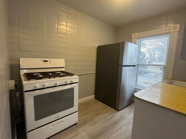 Foto del edificio - 113 N Hamilton St