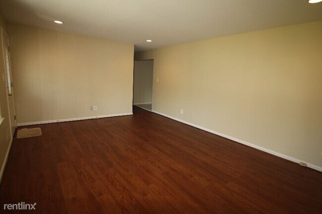 Foto del edificio - 3 br, 2 bath House - 7112 Sunnyvale Way