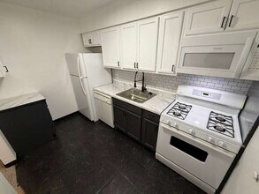 Building Photo - 3340 Germantown St