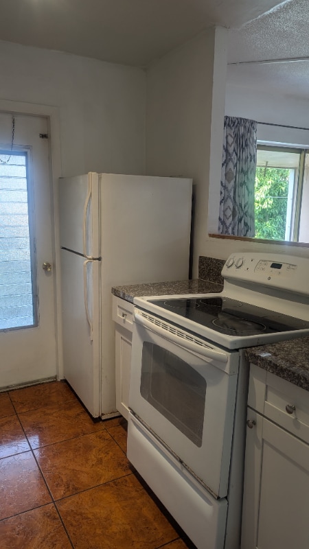 Photo - 20400 NW 7th Ave Apartment