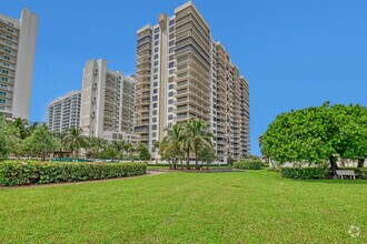Building Photo - 3400 N Ocean Dr