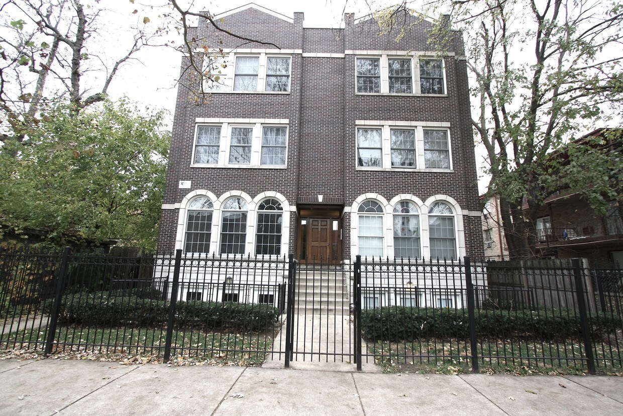 Foto del edificio - 7410 N Winchester Ave