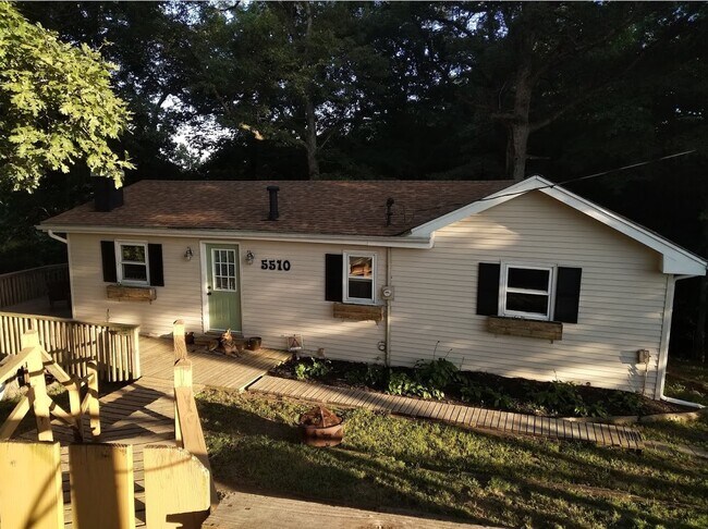 Building Photo - 5510 Irwin Bridge Rd