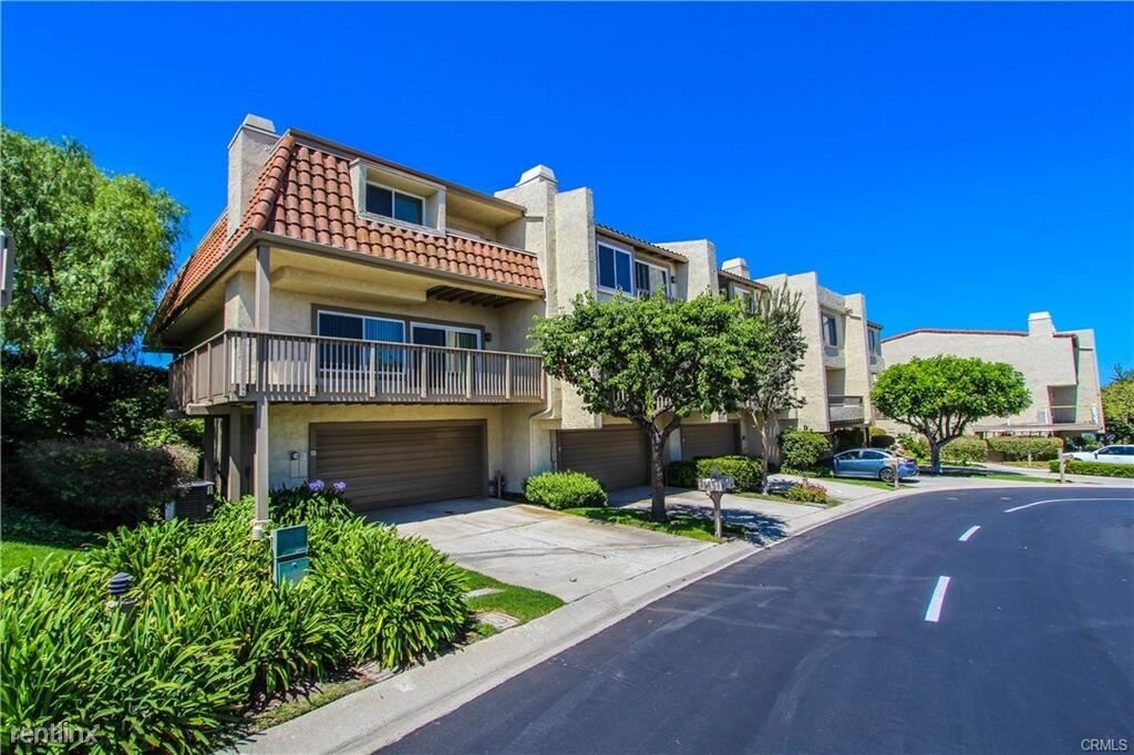 3 br, 2.5 bath Townhome 27 Hilltop Cir Townhome Rentals in Rancho Palos Verdes CA