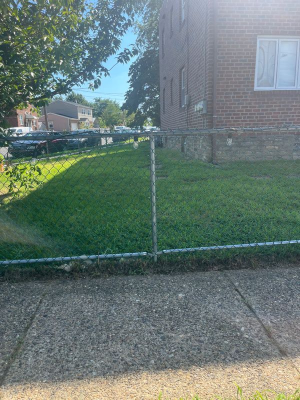 Building Photo - 946 Faunce St