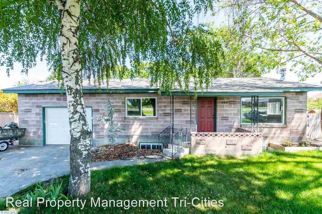 4 br, 2 bath House 768 W. 62nd St House Rental in West Richland, WA