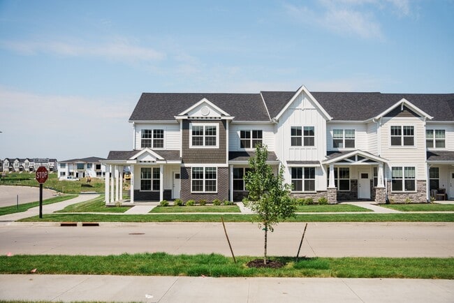 Building Photo - Four Grand Brownstones - Ankeny