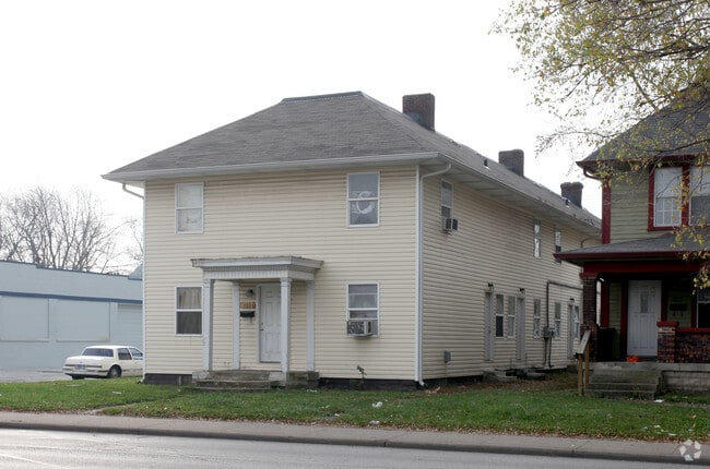 Building Photo - 3835 E Washington St