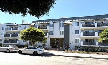 Building Photo - 8163 Redlands St