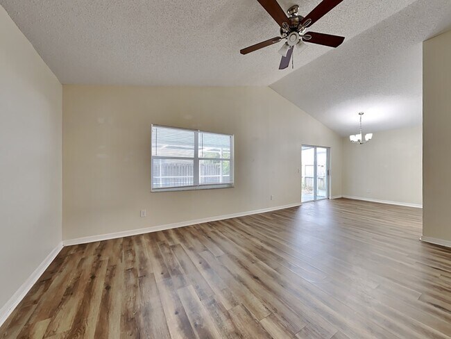 Building Photo - 9742 Fox Hollow Rd
