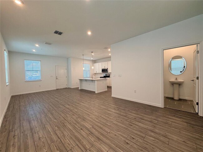 Foto del edificio - 449 Belmond Dr