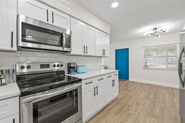 Building Photo - 2700 13th St W