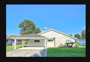 Building Photo - 320 Bell Ave