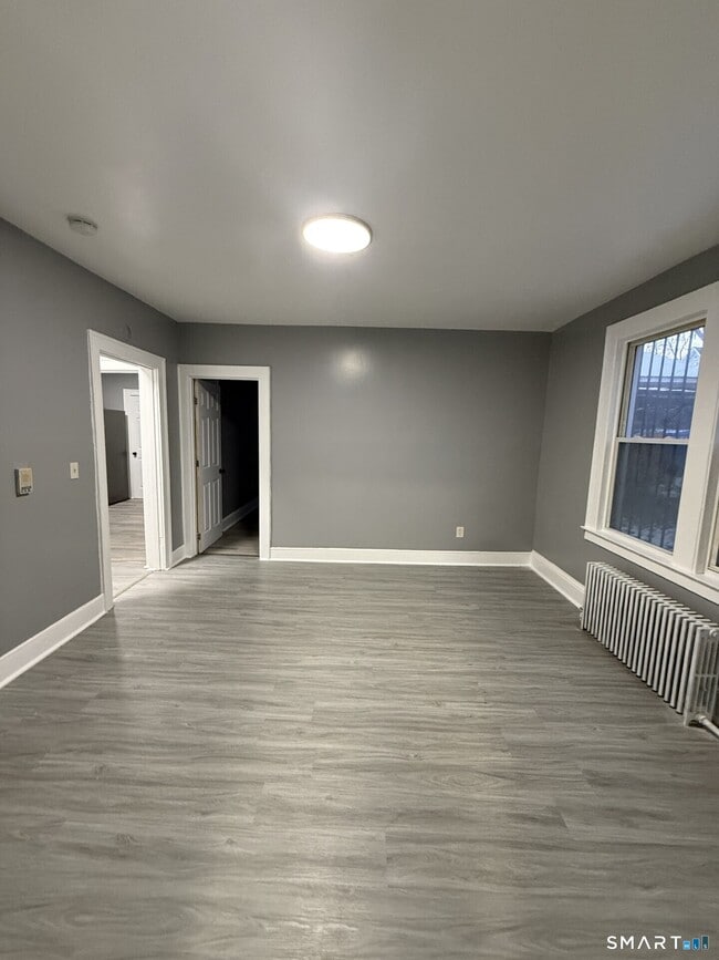 Building Photo - 85 Kent St