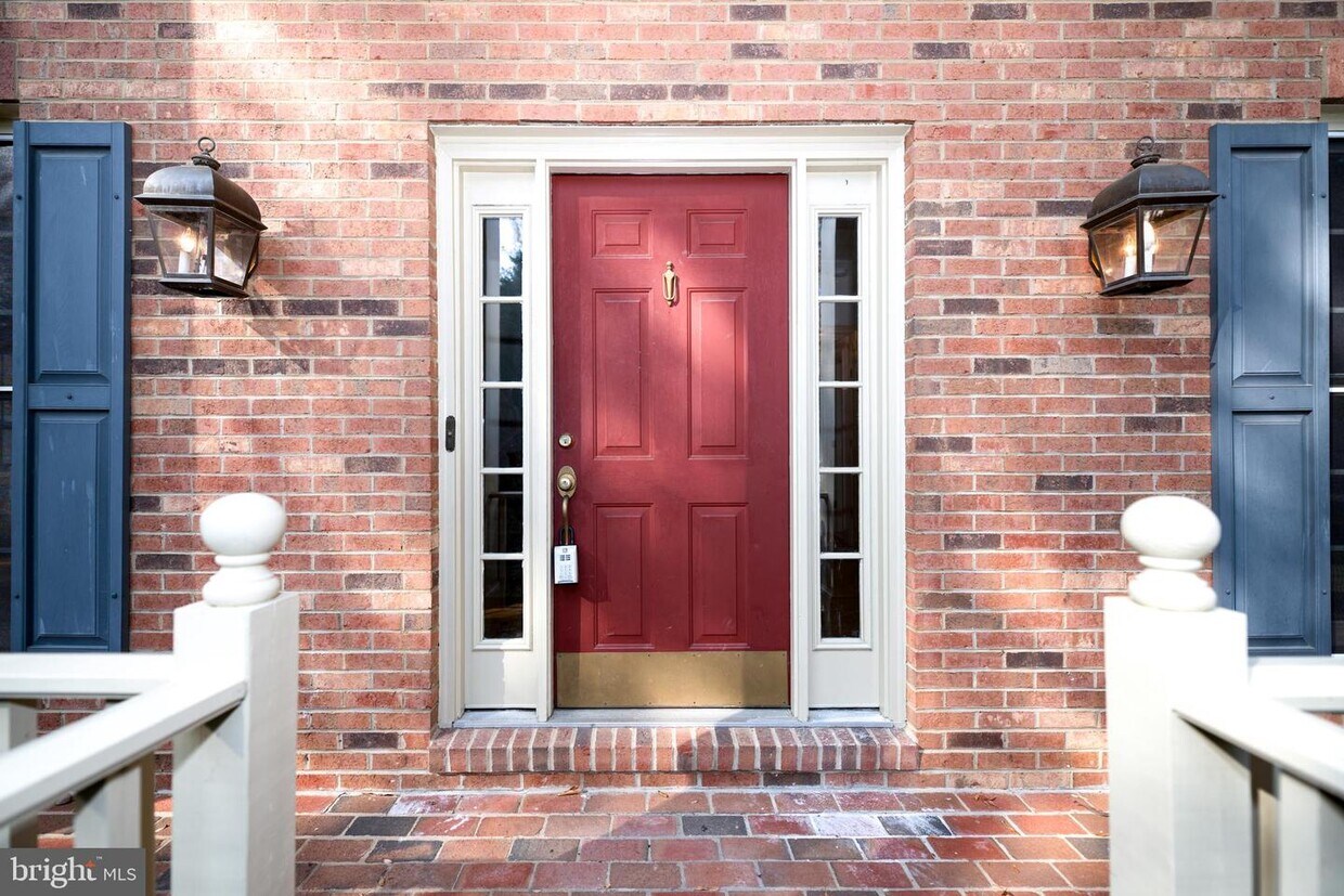 5606 Sugarbush Ln, Rockville, MD 20852 House Rental in Rockville, MD