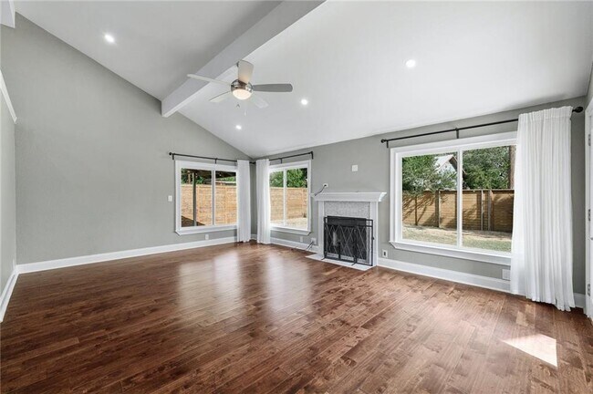 Foto del edificio - 5116 Maulding Pass