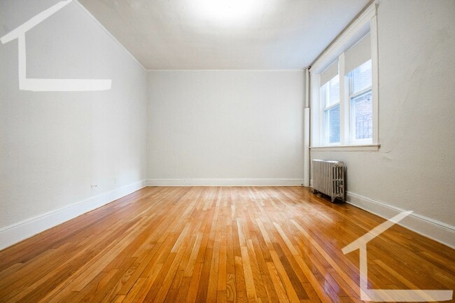 Photo - Nicely updated 1 bed in a prime location n... House