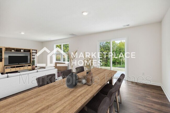 Foto del edificio - 487 Cox Hollow Rd