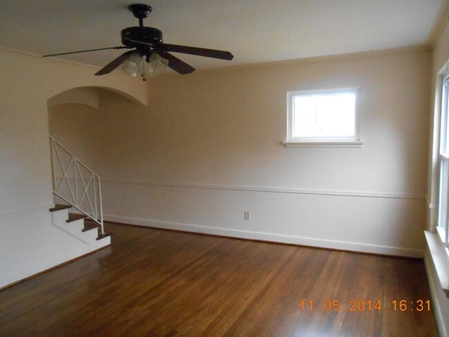 Foto del edificio - 1007 Northwest Blvd