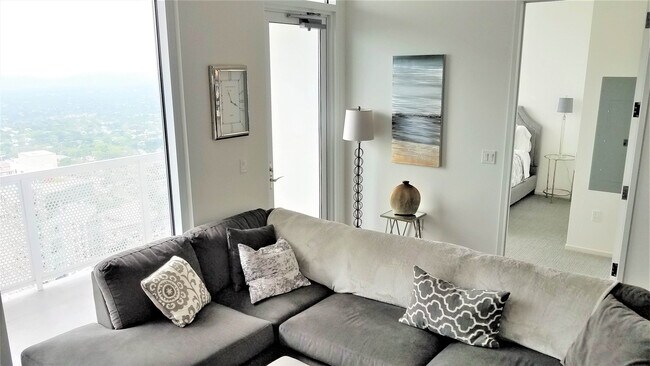 Foto del edificio - 301 West Ave.