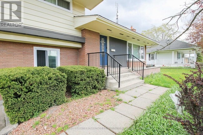 Building Photo - 464 Fitch St