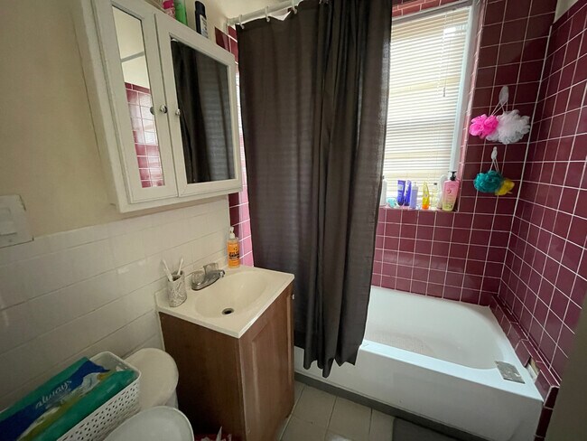 Foto del edificio - 884 Huntington Ave