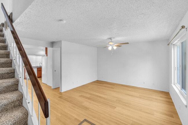 Building Photo - 600 Pamela Kay Ln