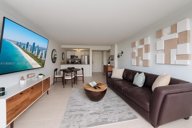 Foto del edificio - 600 NE 36th St