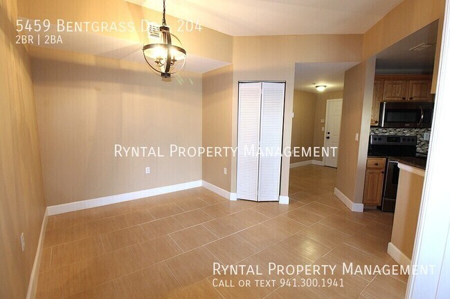 Building Photo - 5459 Bentgrass Dr