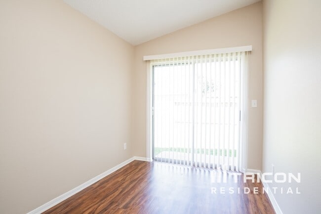 Building Photo - 3214 Kelling St