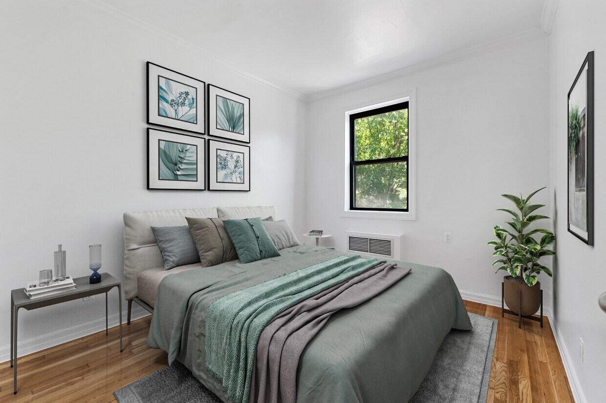 Primary Photo - 331 W 16th St